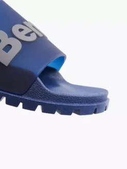 Bench Slides -Kleidung Geschäft 2057521 H5